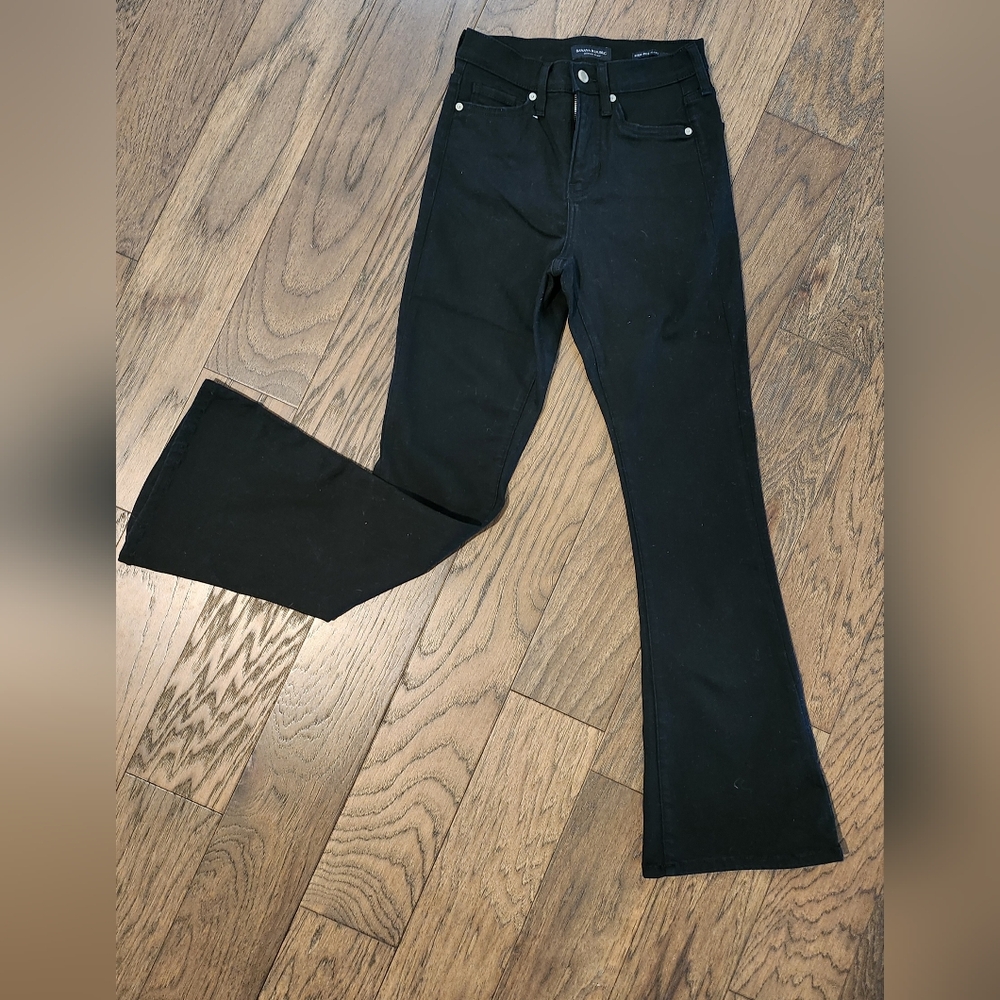 Banana Republic High Rise Flare Black Size 26P Inseam 30" Smoke Free Home